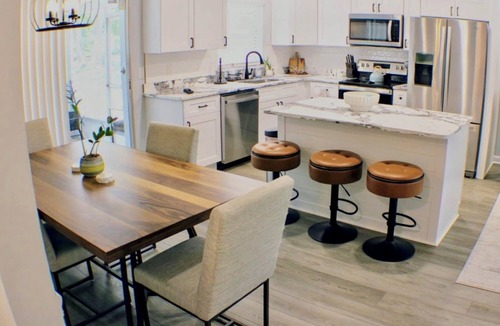 Ocklawaha House | Come experience “real Florida” at this pet friendly Silver Springs Hideaway!