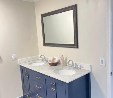 Fountain Apartment | Come Stay At The Blue House