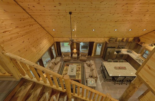 Sevierville Resort | Come stay at The Adventure Lodge for a cozy stay!