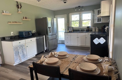 Elk Creek House | COMERS ROCK LODGE 2 BEDROOM 2-BATH WIDE OPEN VIEWS
