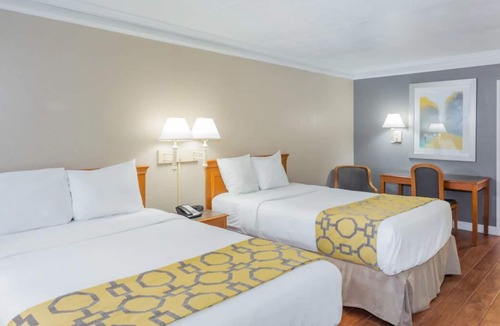 Tallahassee House | Comfort & Convenience! 2 Pet-friendly Units, Pool, Free Parking, Pet-Friendly!