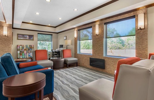 Blairsville Hotel | Comfort Inn Blairsville Butternut Creek