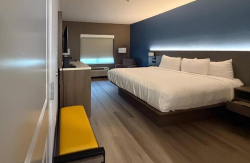 Concord Hotel | Comfort Inn & Suites Concord - Kannapolis
