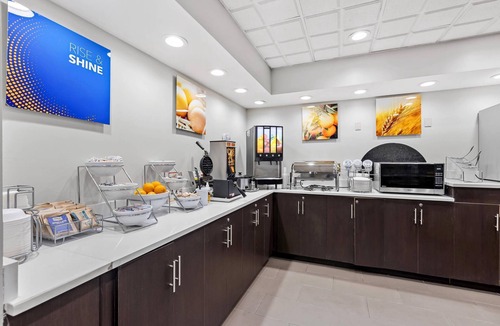 Columbia Hotel | Comfort Inn & Suites Ft. Jackson Maingate