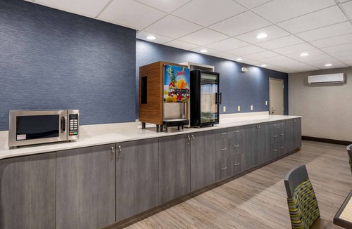 Greer Hotel | Comfort Inn & Suites Greer - Greenville