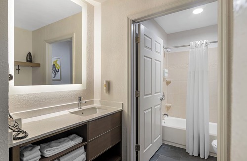 Eden Hotel | Comfort Inn & Suites Savannah Airport