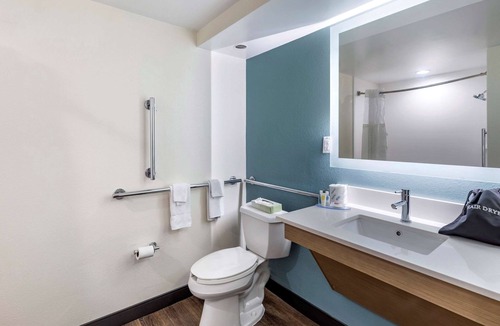 Anderson Hotel | Comfort Suites Anderson-Clemson