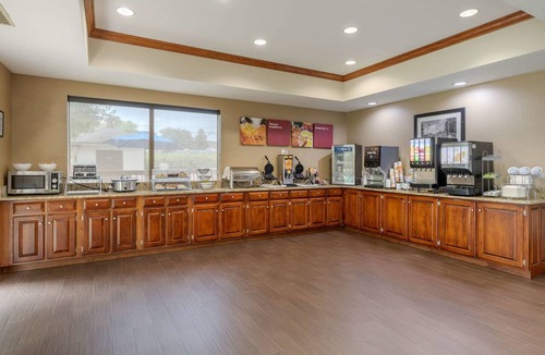 Johnson City Hotel | Comfort Suites Johnson City near University