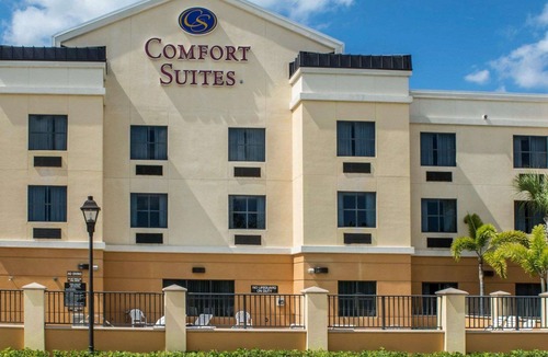 Vero Beach Hotel | Comfort Suites Vero Beach I-95