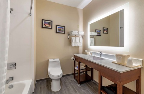 West Memphis Hotel | Comfort Suites West Memphis I-40 I-55