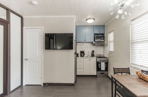 Singer Island Apartment | Comfortable beach apartment with pool