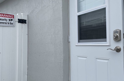 Port Saint Lucie Apartment | Comfortable king studio