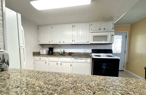 North Myrtle Beach House | Comfy 12br,Oceanfront,Sm Dogs,P472
