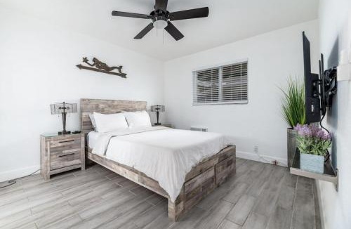 Middle River Terrace Apartment | Comfy Condos at Middle River Apt 2