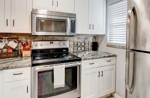Altamonte Springs House | Comfy Cozy Bungalow