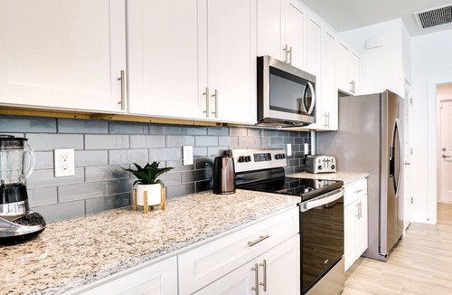 Westminister House | Comfy Lehigh Acres Getaway w/Yard & Fireplace
