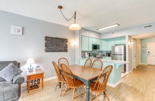 Red Hill House | Community Pool & Tennis Court: Myrtle Beach Condo