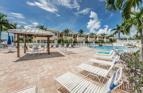 St. Petersburg - Clearwater Condo | Completely Remodeled Barefoot Beach Resort Condo