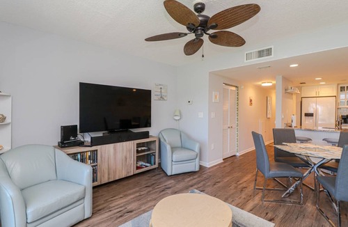Butler Beach Condo | Condo ∙ 2 bedrooms ∙ 4 guests