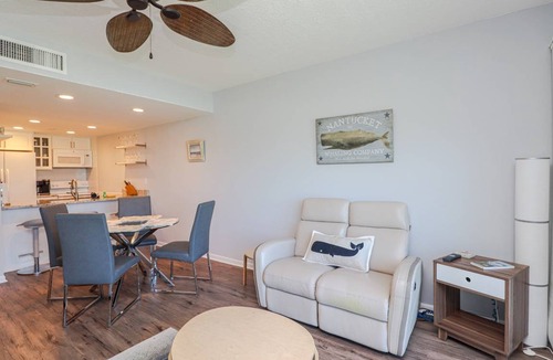 Butler Beach Condo | Condo ∙ 2 bedrooms ∙ 4 guests