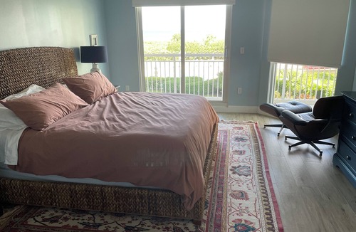 Fort Pierce Shores Condo | Condo overlooking ocean with private beach, 3 bed, 2.5 bath and 1 car garage.