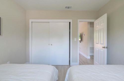 Midtown Apartment | Contemporary 2BR Apartment in Midtown-Wynwood