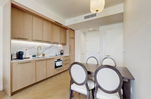 Wynwood Art District Condo | Contemporary condo with rooftop pool, balcony & designer amenities