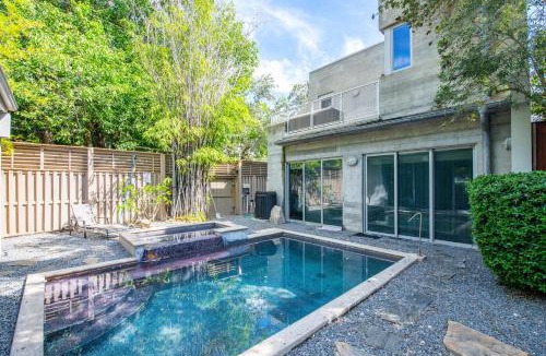 Downtown House | Contra House -Luxury Home With Pool