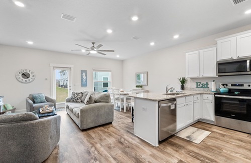 Pine Forest House | Convenient Location with Community Pool