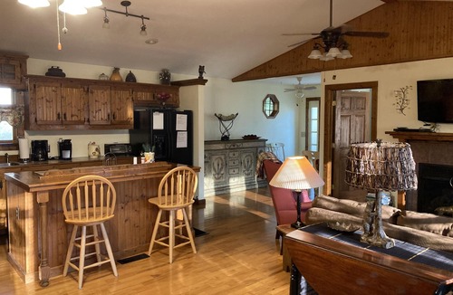 Franklin House | Convenient/Restful Mountain Get-away