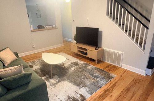Winston - Salem House | Conveniently located 2 bedroom townhome in welcoming Winston-Salem