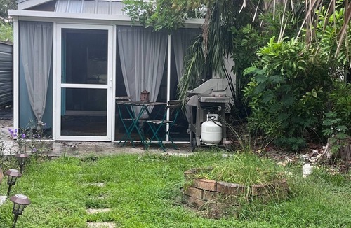Sun Bay South Villa | Cool villa with AC in sunny Tampa,private fenced yard,minutes to the beach, city
