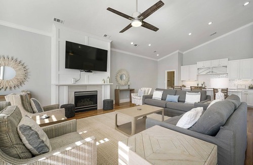 Crystal Shores House | Coral Shores - Huge Beach House with an Ocean View & Private Covered Pool