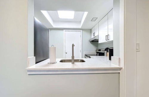 Harbordale Condo | Cordova Arms by Rocketstay