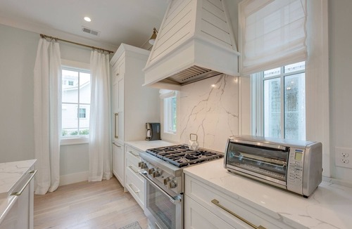 Palmetto Bluff Cottage | Corley Cottage 327 - GOLF CART AND BIKES INCLUDED!