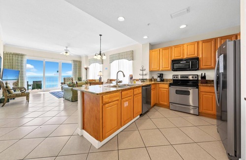 Long Beach Condo | 🌞Corner Unit-Balcony-3BR Grandview East 1405🌞
