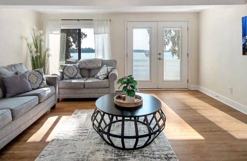 Quincy House | Cosy for 4 on Lake Talquin with dock and boathouse