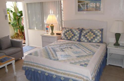 Pompano Beach Cabin | Cottages by the Ocean