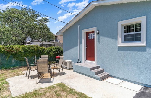 Atlantic Beach House | Cottages @ Pearl Beach - Walk to Beach -Suite A