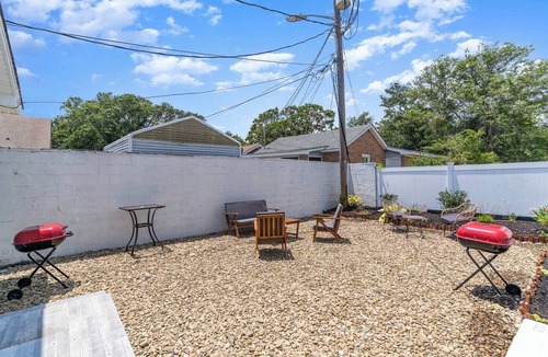 Atlantic Beach House | Cottages @ Pearl Beach -Walk To Beach-Suite B
