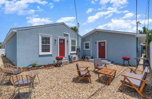 Atlantic Beach House | Cottages @ Pearl Beach -Walk To Beach-Suite B
