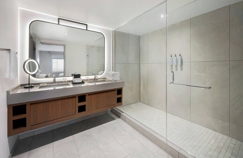 Athens Hotel | Courtyard by Marriott Athens Downtown