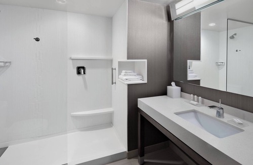 Downtown Knoxville Hotel | Courtyard by Marriott Knoxville Downtown