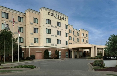 Salisbury Hotel | Courtyard by Marriott Salisbury