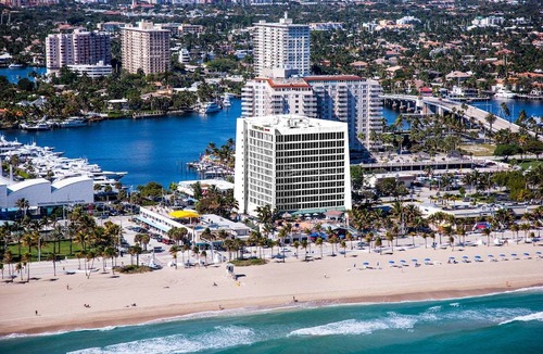 Central Beach Hotel | Courtyard by Marriott Fort Lauderdale Beach