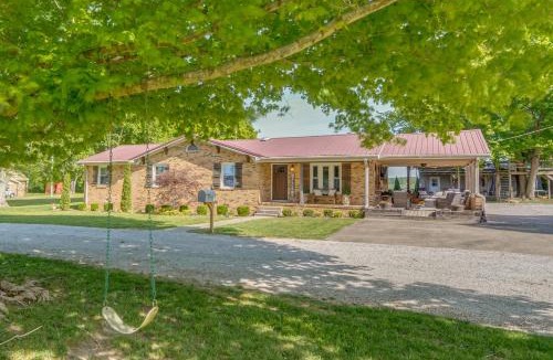 Olmstead House | Covered Patio, Fire Pit & Grills: Olmstead Getaway