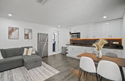 Tamiami Apartment | Cozy 1-bedroom apartment in Prima location Miami up to 4 guests