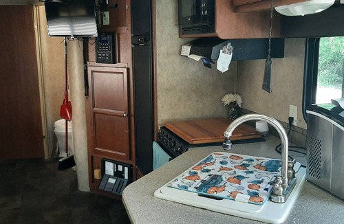High Springs House | Cozy 1-bedroom camper in nice High Springs with AC