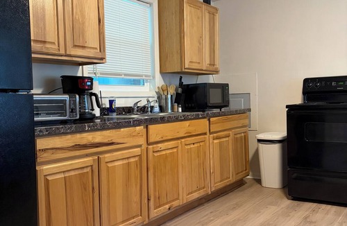 Murphy House | Cozy 1-bedroom house in beautiful Murphy with AC