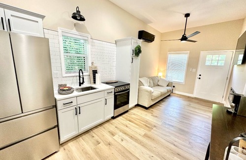 Somerset House | Cozy 1-bedroom Tiny House with WiFi, AC in beautiful Somerset